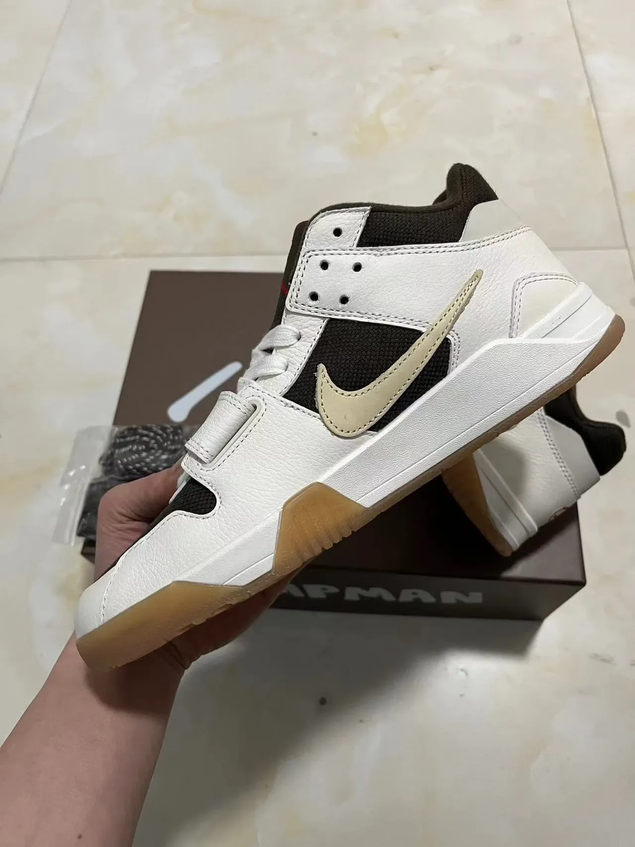 Nike White Black Low-Top Strapped Lifestyle Sneakers 5