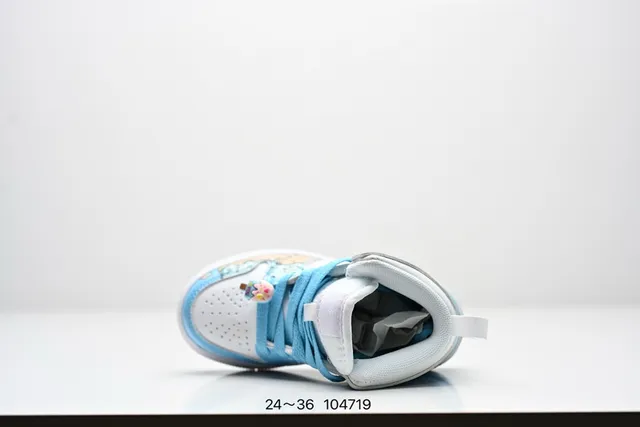 Nike Chaussures de Basketball Blanches Bleues Hautes à Impression Graphique 6