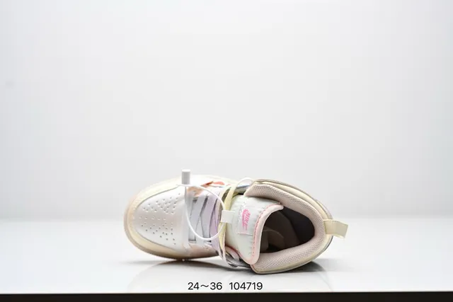 Nike Chaussures de Basketball Blanches Bleues Hautes à Impression Graphique 17