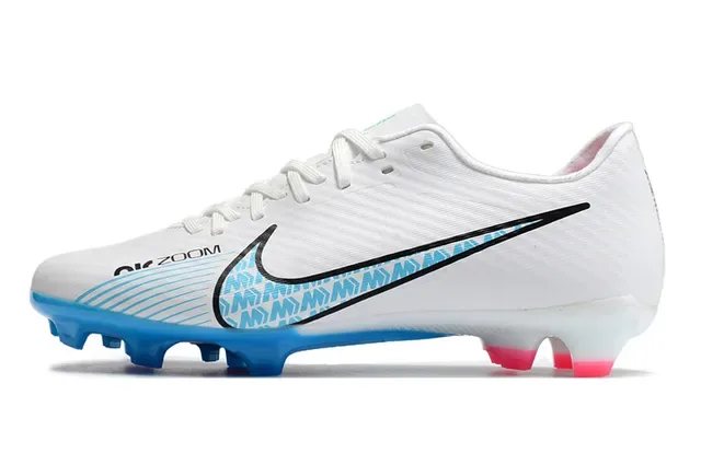 Nike Blanc Bleu Bas de Coupe Synthétique Haut Motif Géométrique Texturé Semelle Firme Chaussures de Football 10