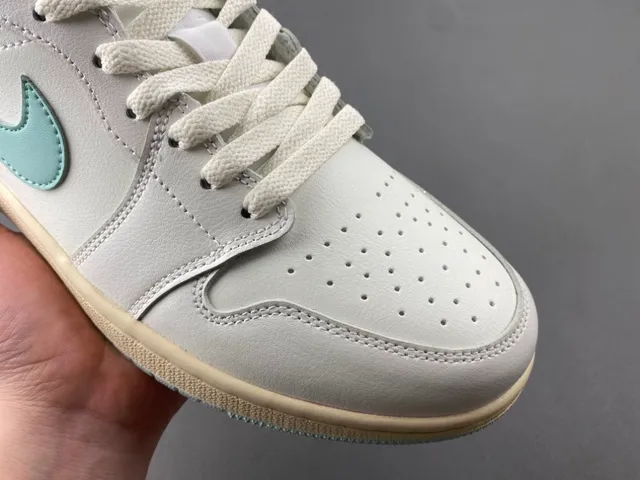 Nike White Blue Low-Top Cupsole Lifestyle Sneakers 2