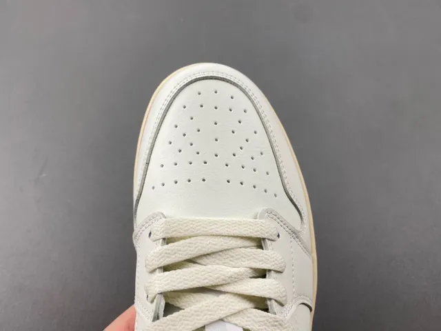 Nike White Blue Low-Top Cupsole Lifestyle Sneakers 5