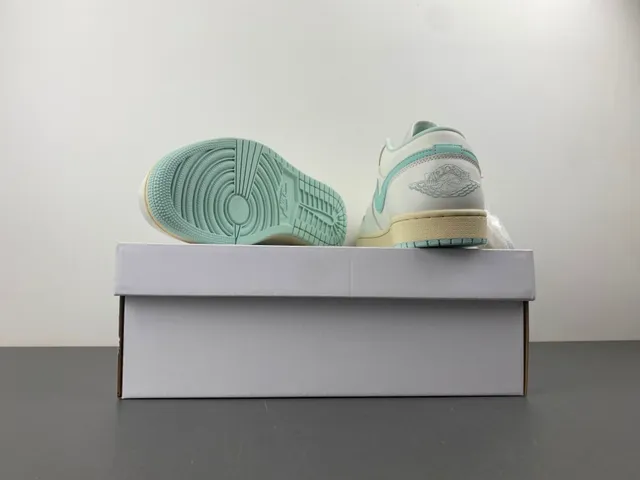 Nike White Blue Low-Top Cupsole Lifestyle Sneakers 15