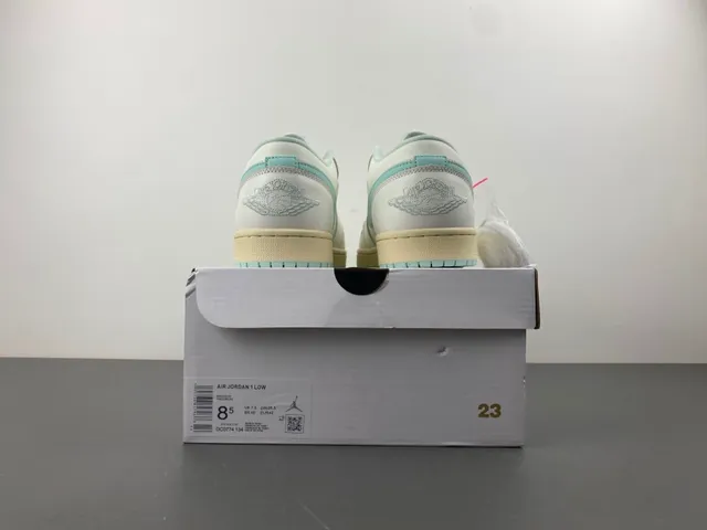 Nike White Blue Low-Top Cupsole Lifestyle Sneakers 16