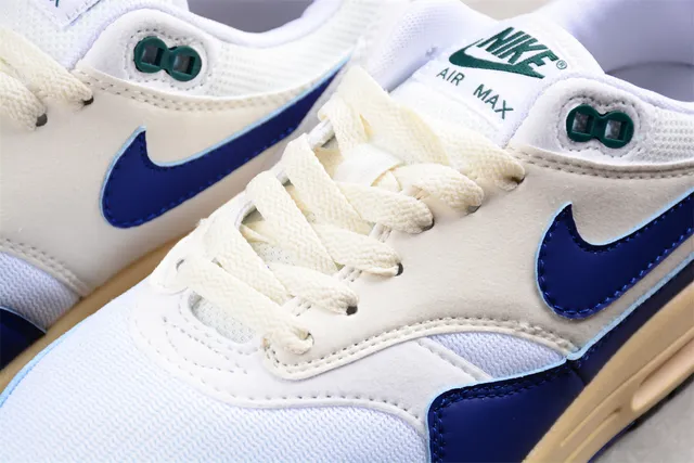 Nike White Blue Low-Top Silhouette Layered Upper Lifestyle Sneakers 7