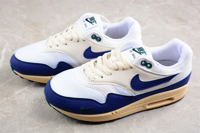 Nike White Blue Low-Top Silhouette Layered Upper Lifestyle Sneakers 9