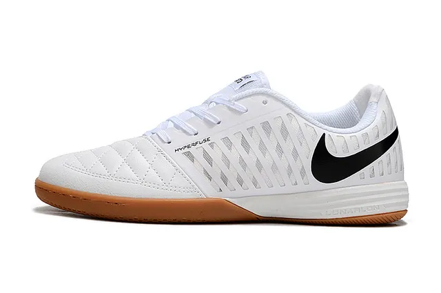Nike Blanc Marron Mesh Engineered Haut Noir Swoosh Marque Chaussures de soccer indoor 7