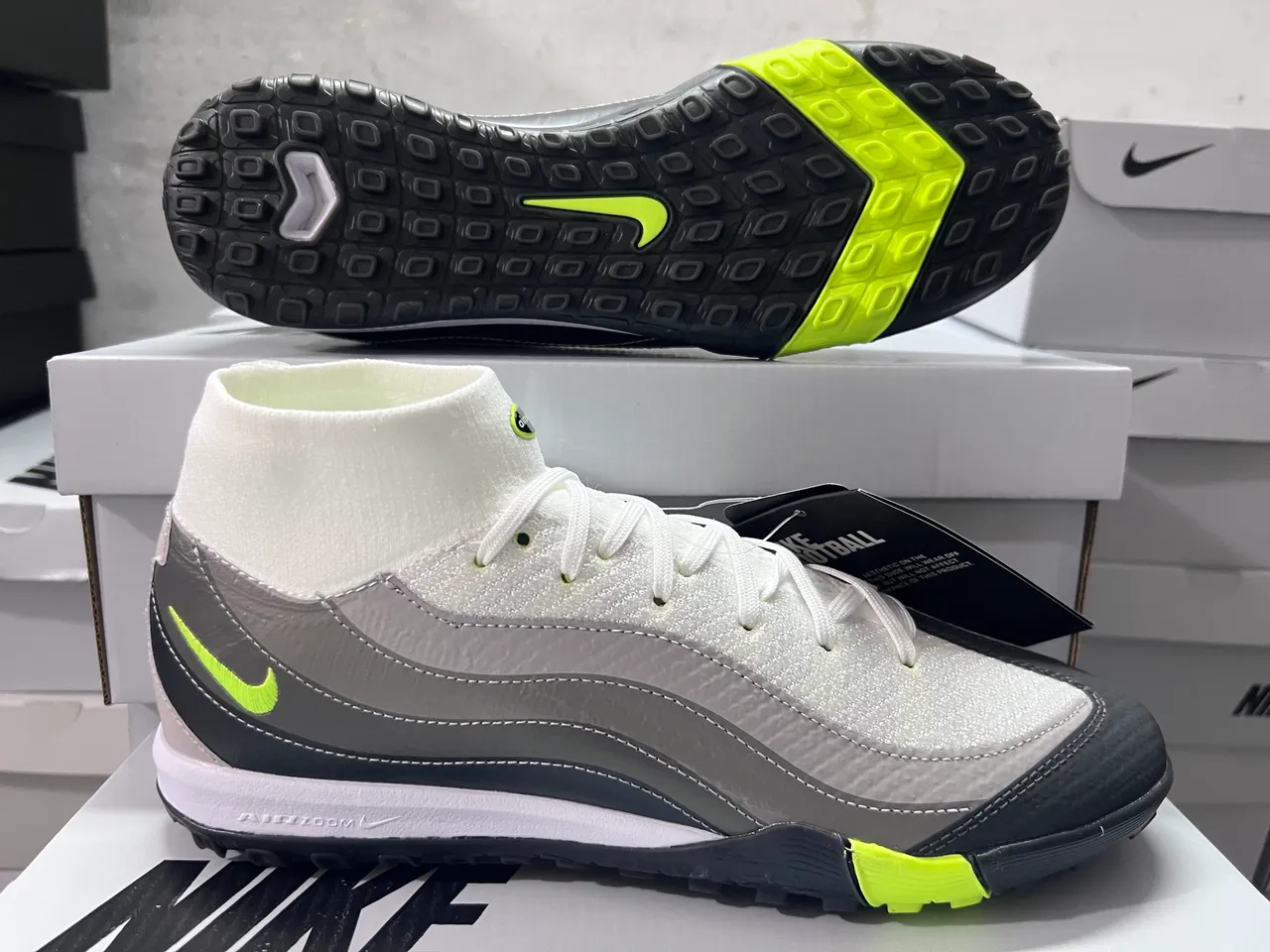 Nike White Gray Knit Upper Layered Synthetic Overlays Turf Soccer Shoes 13
