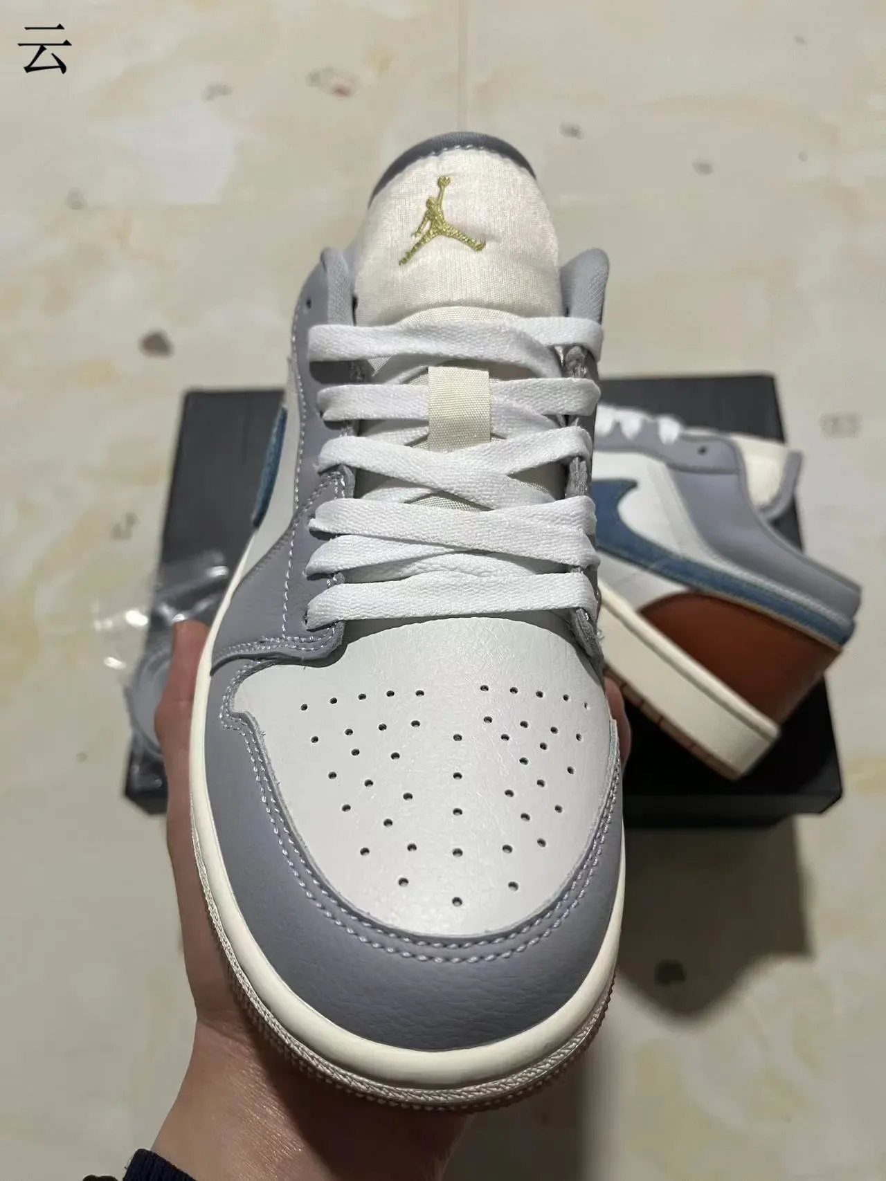 Nike White Gray Low-Top Denim-Accented Swoosh Lifestyle Sneakers 3