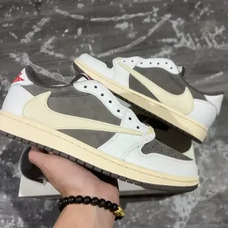 Nike White Gray Low-Top Layered Leather-Suede Lifestyle Sneakers
