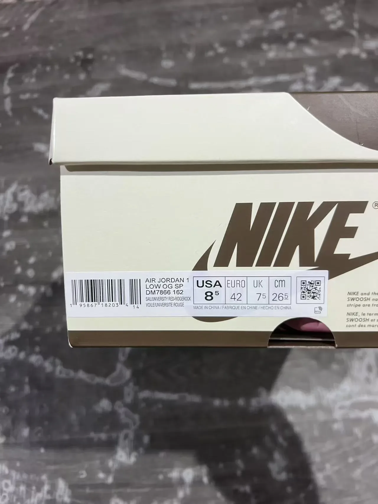 Nike White Gray Low-Top Layered Leather-Suede Lifestyle Sneakers 10