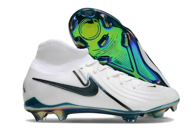 Nike chaussures de football blanches multicolores à coupe haute collet chaussette sole iridescente holographique terrain ferme 1