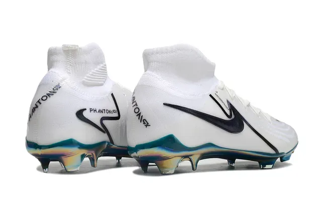 Nike chaussures de football blanches multicolores à coupe haute collet chaussette sole iridescente holographique terrain ferme 4