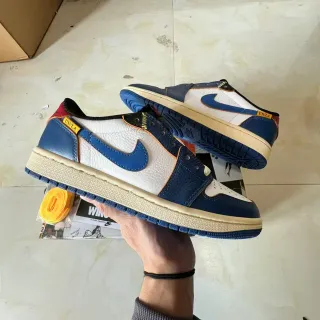 Nike White Navy Leather-Paneled Cupsole Lifestyle Sneakers