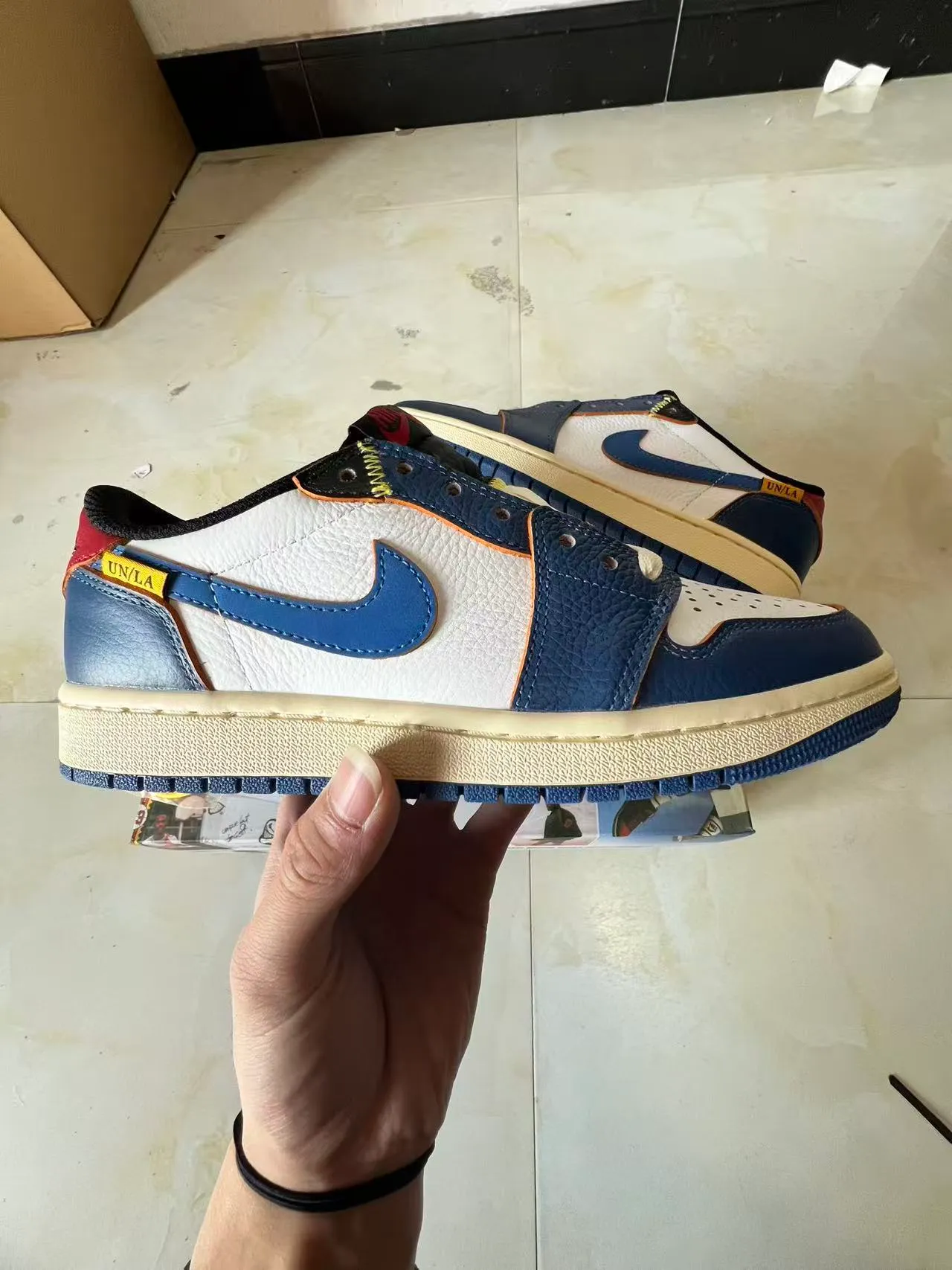 Nike White Navy Leather-Paneled Cupsole Lifestyle Sneakers 7