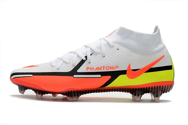 Nike Chaussures de football blanc et orange à coupe haute, col ajusté à la chaussette, partie supérieure en maille ingénierée, crampons pour terrain ferme 5