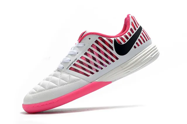 Nike أبيض وردي مخيط صناديق الأصابع قفص صناعي أحذية كرة القدم الداخلية 3