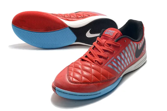 Nike أبيض وردي مخيط صناديق الأصابع قفص صناعي أحذية كرة القدم الداخلية 10