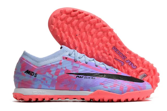 Nike Chaussures de football Turf avec upper Flyknit blanc et violet, overlay géométrique orange 11