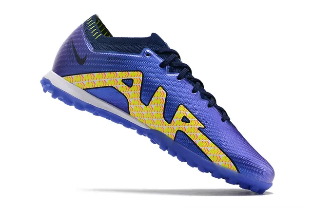 Nike Chaussures de football Turf avec upper Flyknit blanc et violet, overlay géométrique orange 15