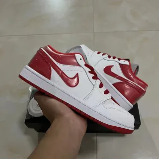 Nike White Red Low-Top Glossy Patent Overlays Lifestyle Sneakers