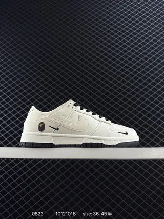 Nike x A Bathing Ape Dunk Low Beige Noir Chaussures de Skateboard 2