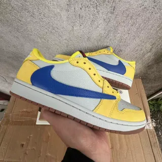 Nike Yellow Blue Low-Top Layered Leather Lifestyle Sneakers