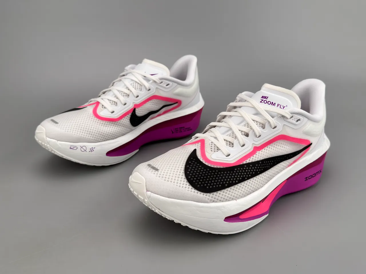 Nike Zoom Fly ZoomX Branco Preto Rosa Tênis de corrida 5