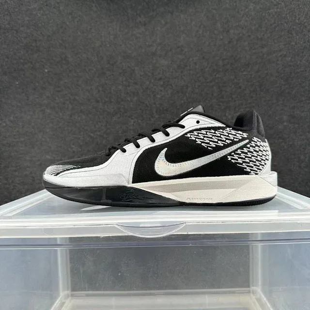 Nike Zoom Kobe 4 Protro Noir et Blanc Chaussures de Basketball 2