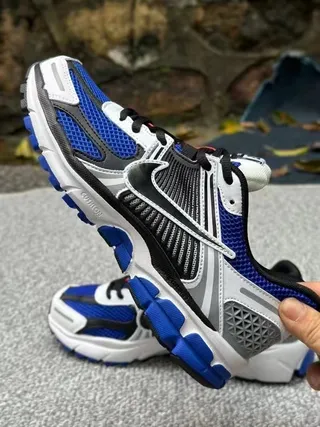 Nike Zoom Vomero 5 Bleu Blanc Tige Maille Stratifiée Synthétique Cage Chaussures de Course 3