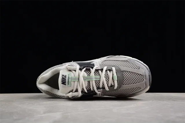 Nike Zoom Vomero 5 Gris Negro Blanco Mint Zapatos de correr 13
