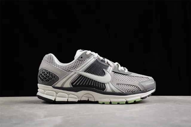 Nike Zoom Vomero 5 Gris Negro Blanco Mint Zapatos de correr 15