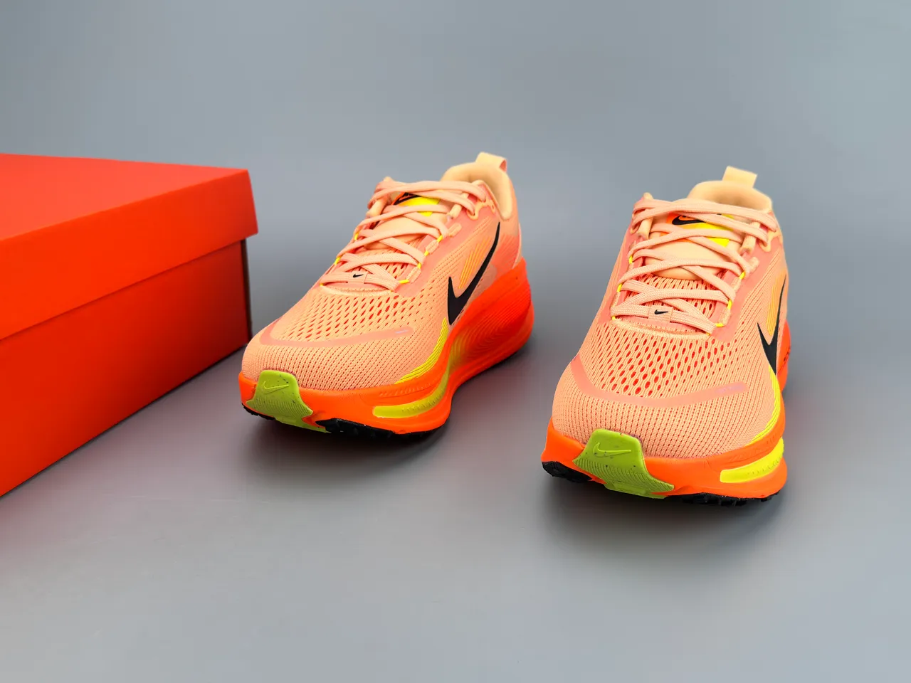 Nike ZoomX Invincible Run Orange Yellow Engineered Mesh Upper Wave-Patterned Midsole Running Shoes 3