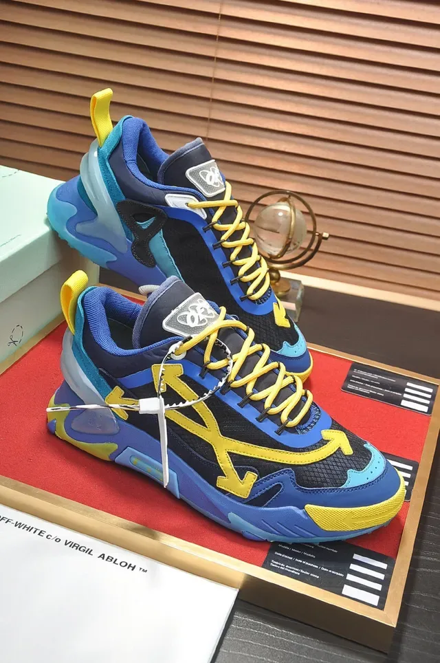 أوف وايت أسود أزرق مفكك صناعي Chunky Sneakers 6