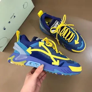 Off-White Air Unit سنيكرز كانكي بالأزرق والأصفر مع نقشة السهم الشفافة