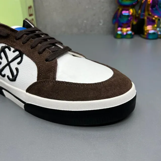 Off-White Marron Daim et Cuir Mix Sneakers Lifestyle Panélées 4