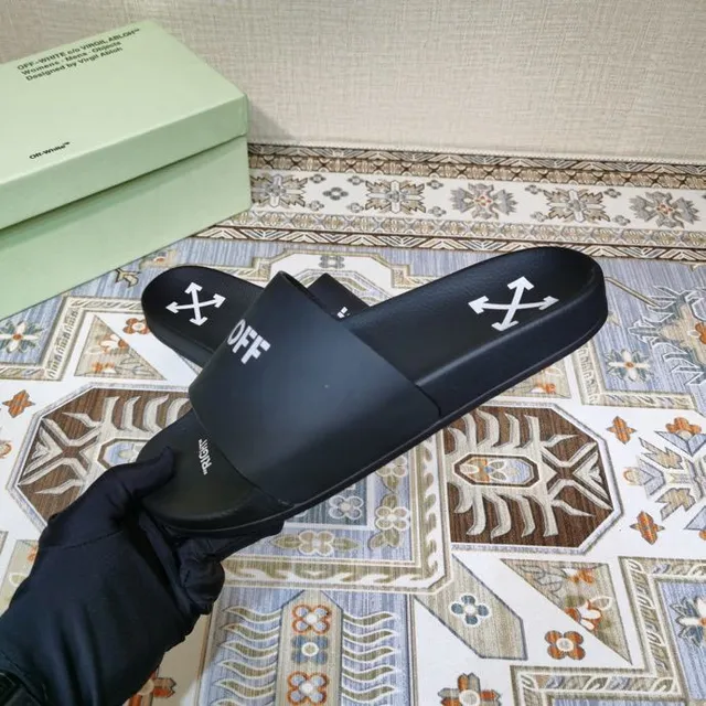 Off-White Slide Sandales noires avec logo industriel 7