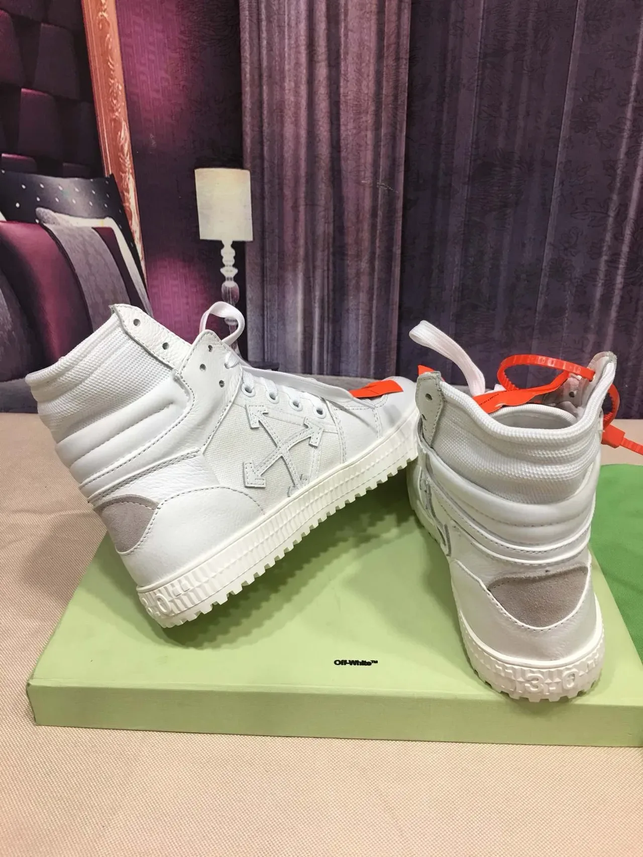 Off-White The Ten Sneakers Lifestyle Orange Hautes Avec Détails Industriels 3