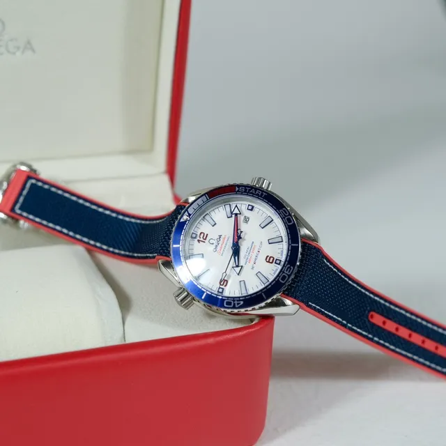 Omega Seamaster Professional 36th America's Cup White Dial Navy Fabric Strap Mechanical Watch 2