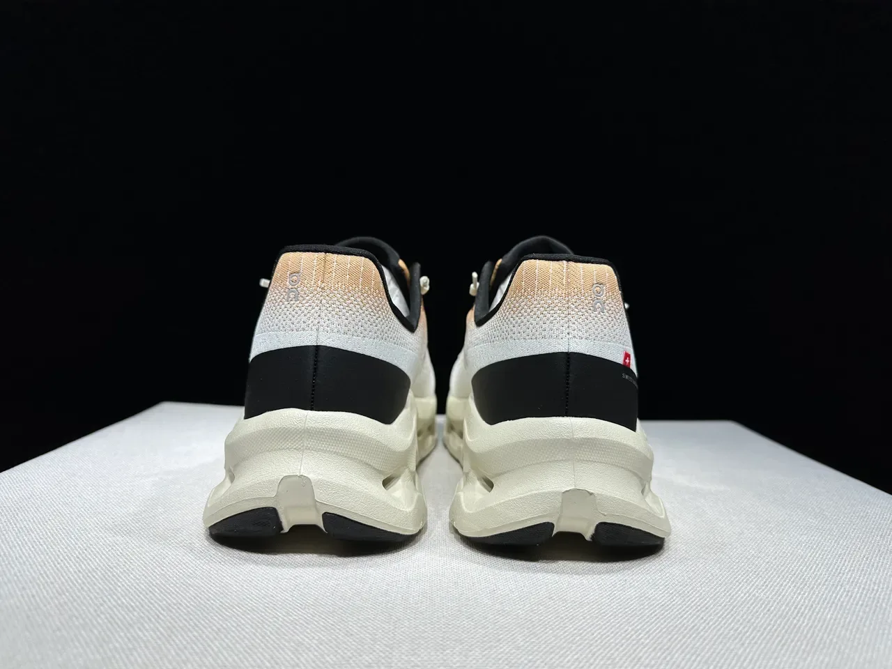 On beige noir tricoté dégradé haut sculpté cavité semelle intermédiaire lifestyle sneakers 7