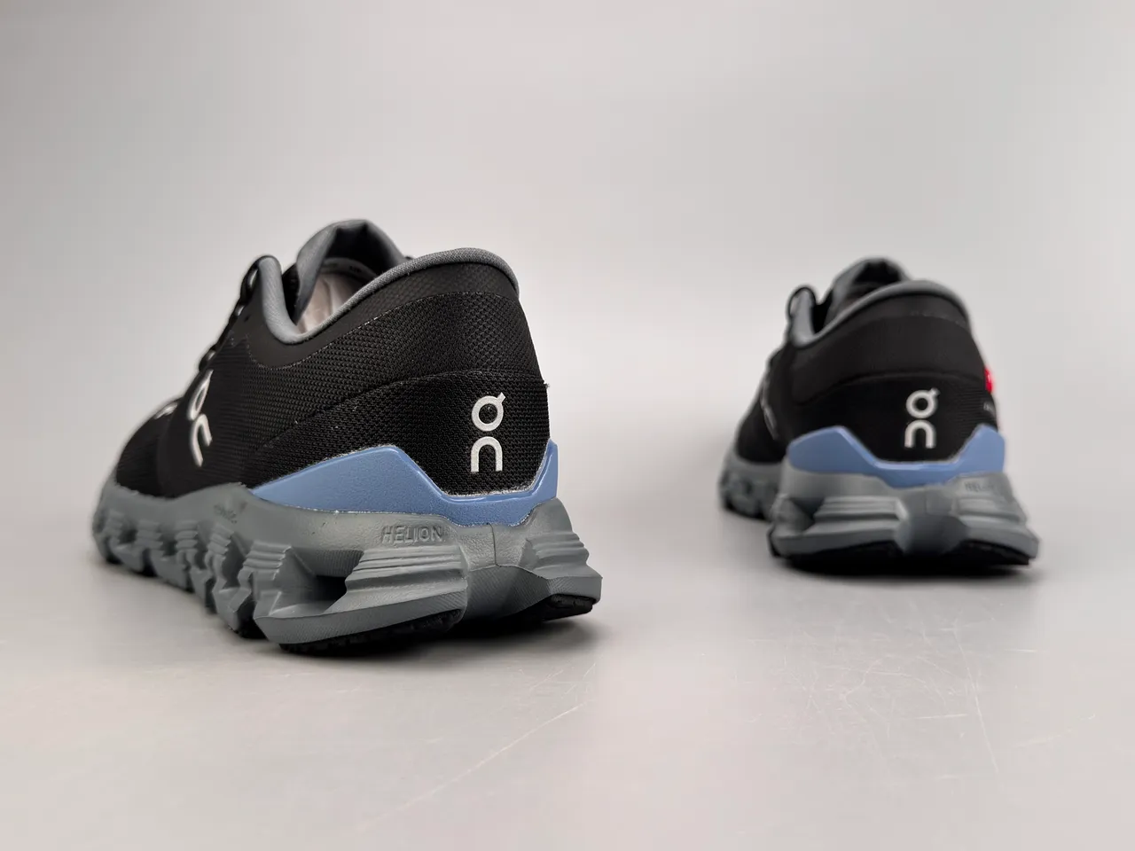 On Black Gray Knit Mesh Upper Open-Cell CloudTec Midsole Running Shoes 2
