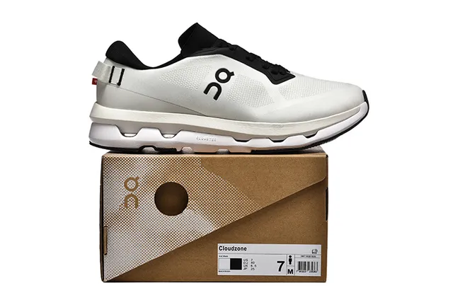 On Cloud White Black Engineered Mesh Upper Sculpted CloudTec Midsole Running Shoes 5