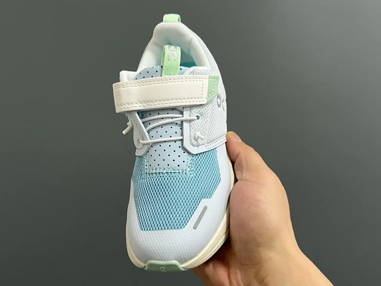 On Cloudmonster Vert Blanc Sans lacets Sangle Velcro Respirant Mesh Haut Sneakers Lifestyle 24