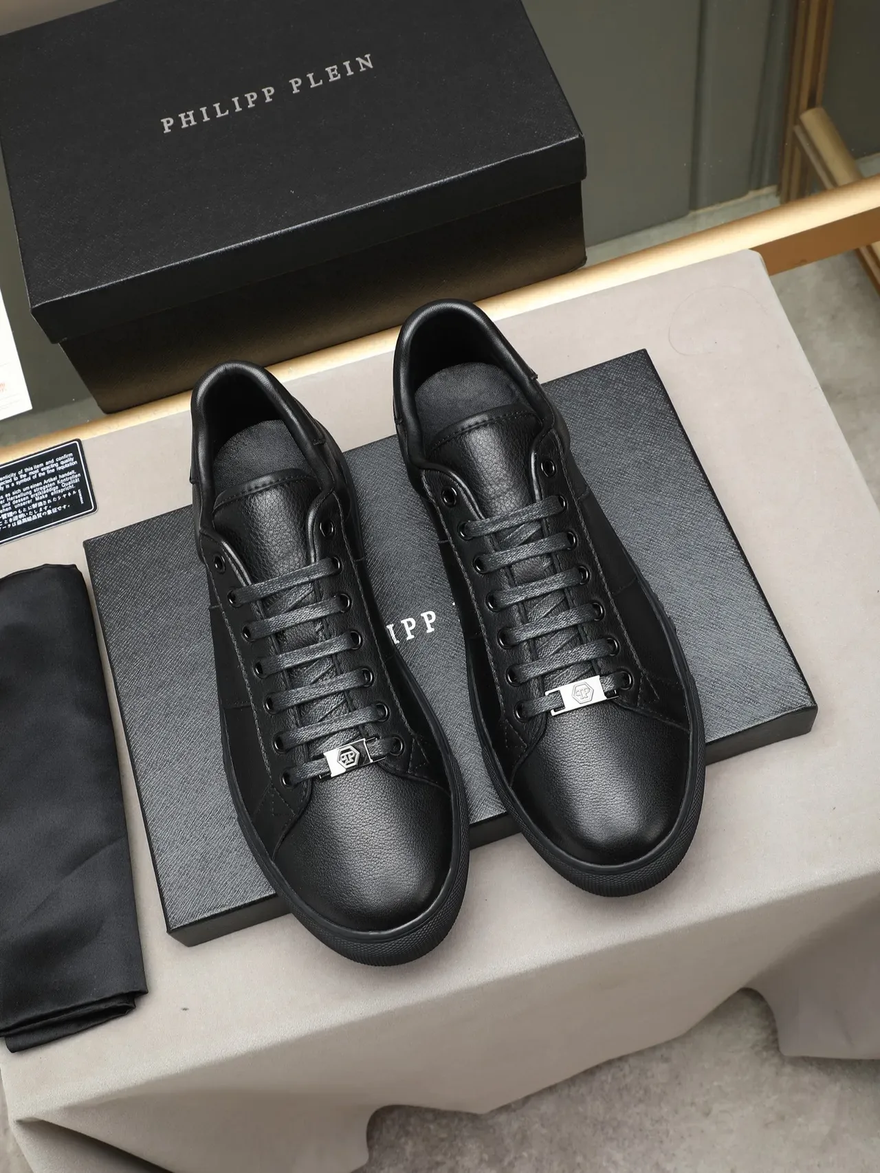 Philipp Plein Black Full-Grain Leather Upper Embossed Sole Branding Lifestyle Sneakers 3