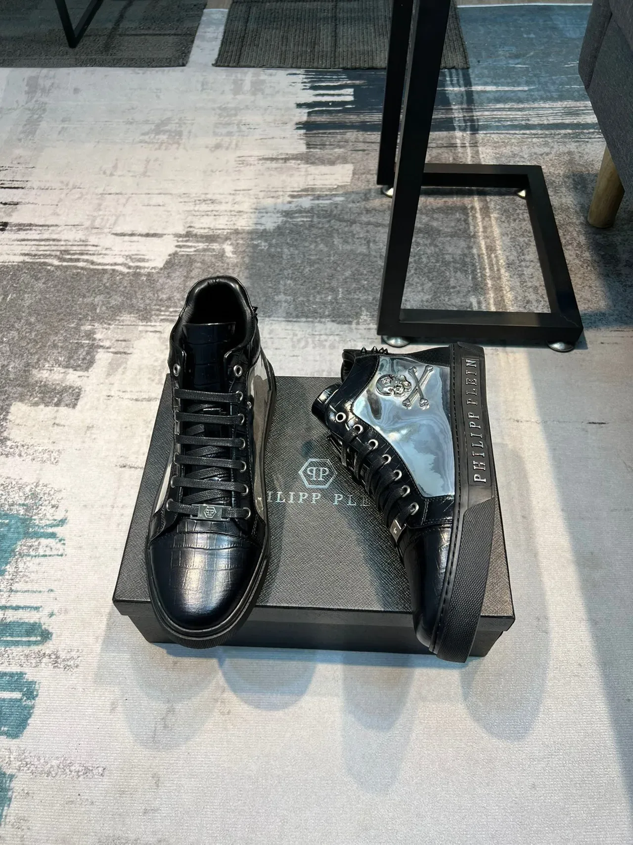 Philipp Plein Sneakers Hautes Noir Argent Cuir Crocodile Embossé Style de Vie 2