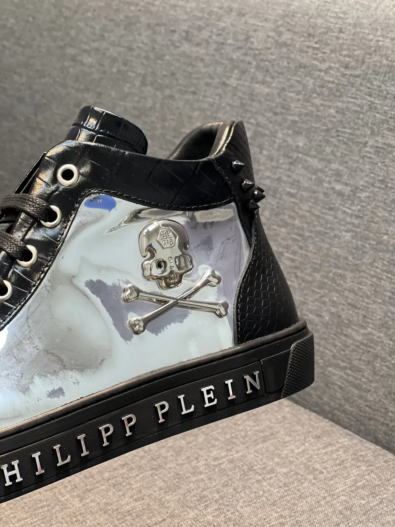 Philipp Plein Sneakers Hautes Noir Argent Cuir Crocodile Embossé Style de Vie 7