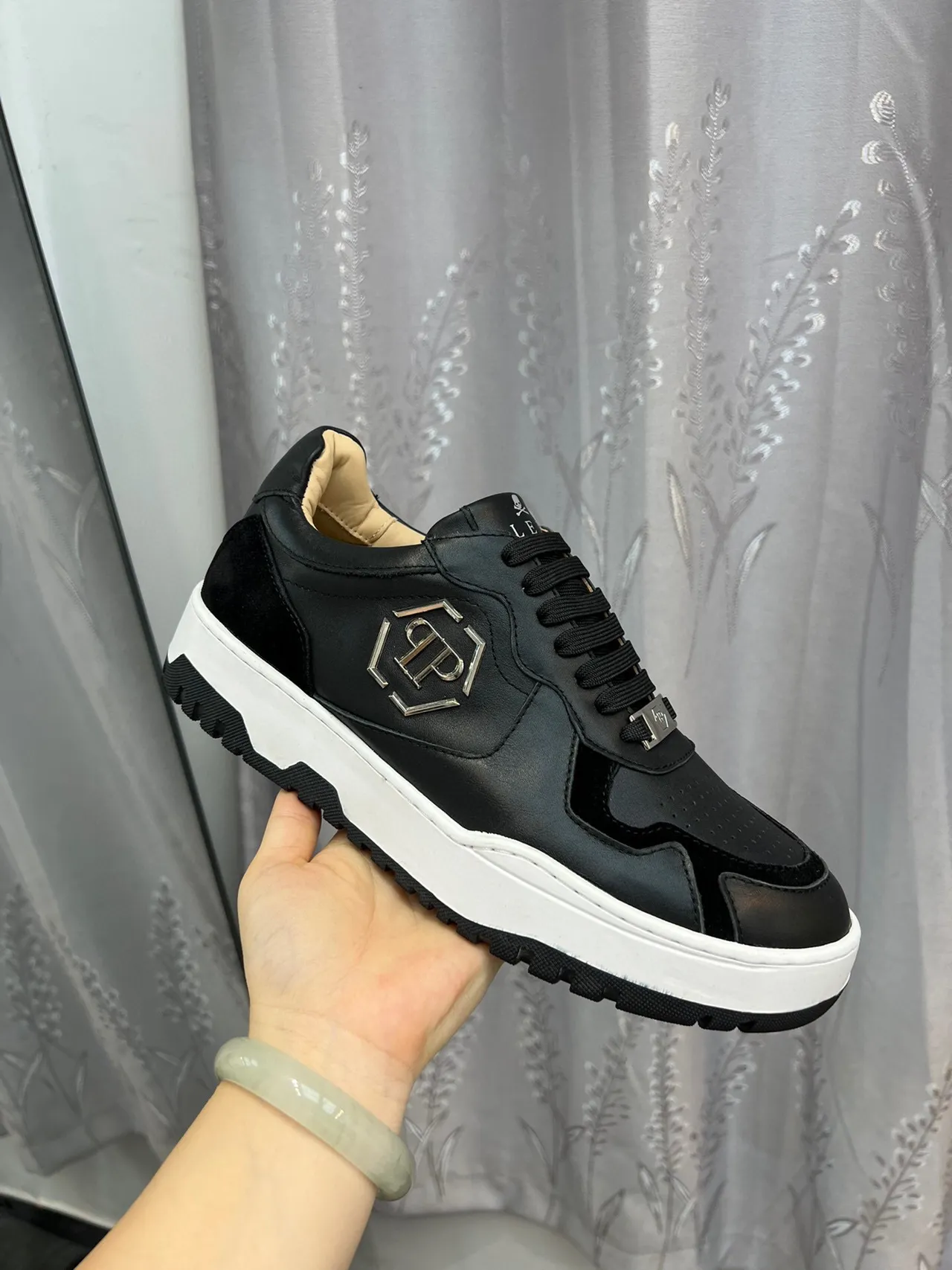 Philipp Plein Lifestyle Sneaker Preto Branco Hexagonal PP Logo Couro e Camurça Parte Superior Lifestyle Sneakers 6
