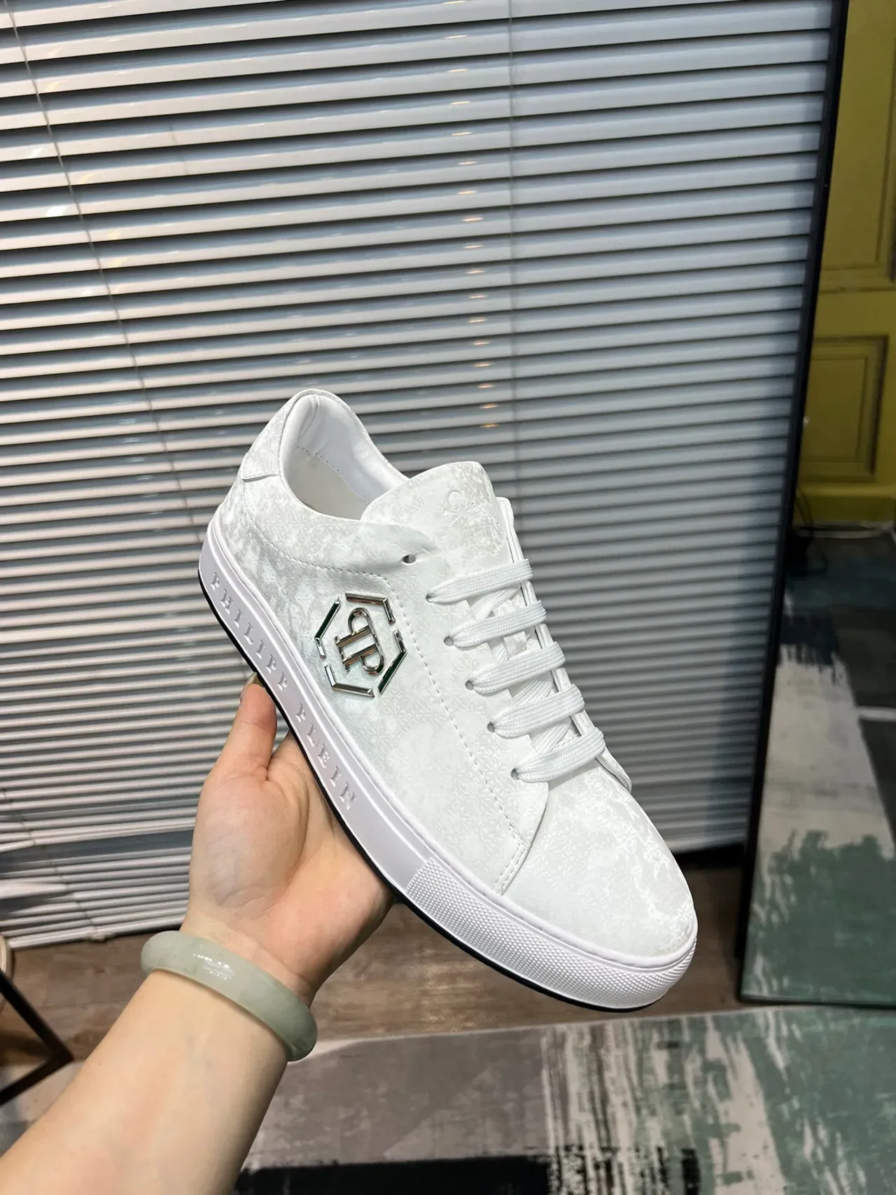 Philipp Plein Tênis Lifestyle Branco Prata Baixo Texturizado Camurça Tênis Lifestyle 6