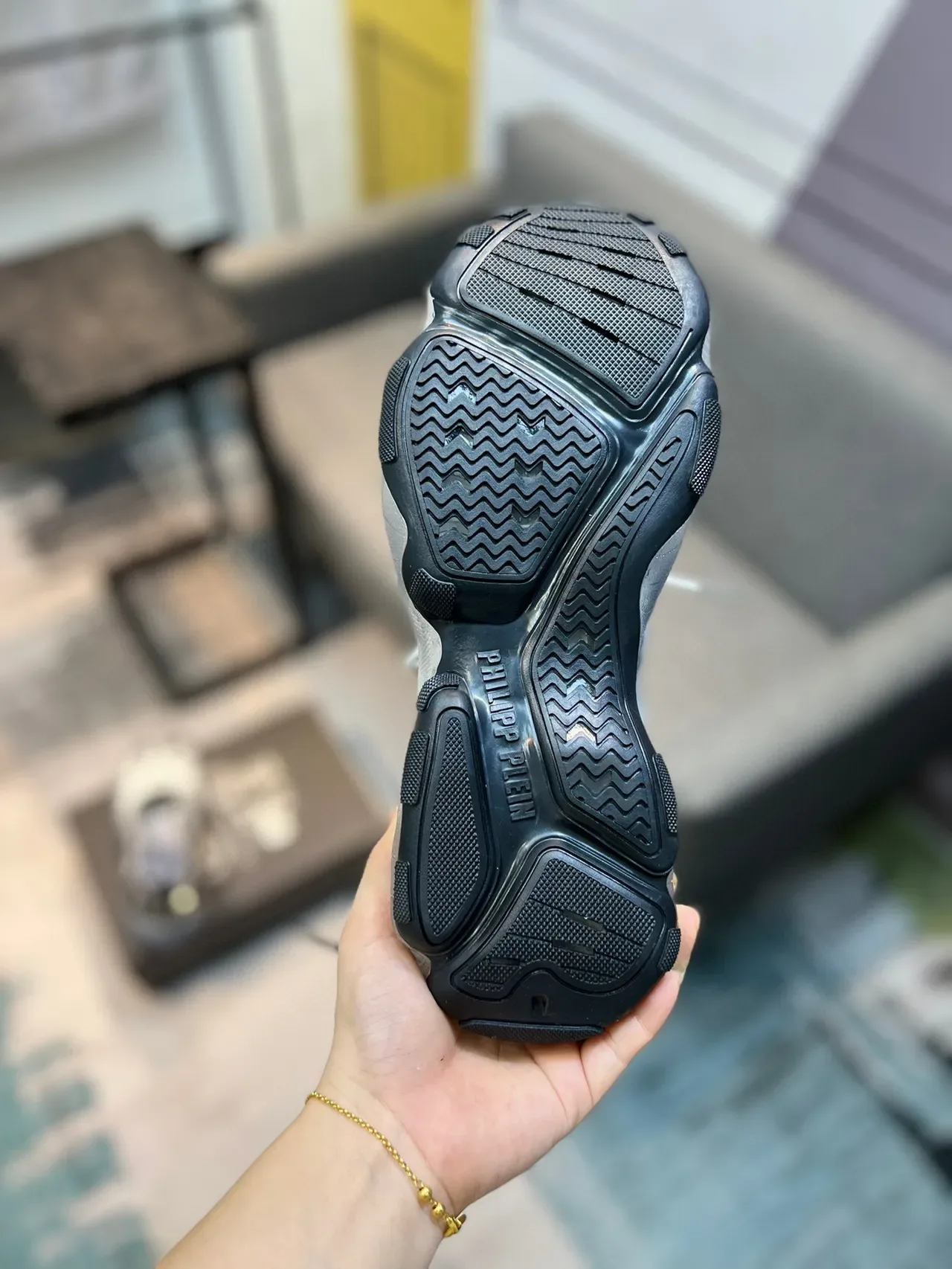 Philipp Plein Sneakers Chunky Blanc et Noir avec Upper en Maille Splatter-Print et Midsole Sculpté Translucide 9