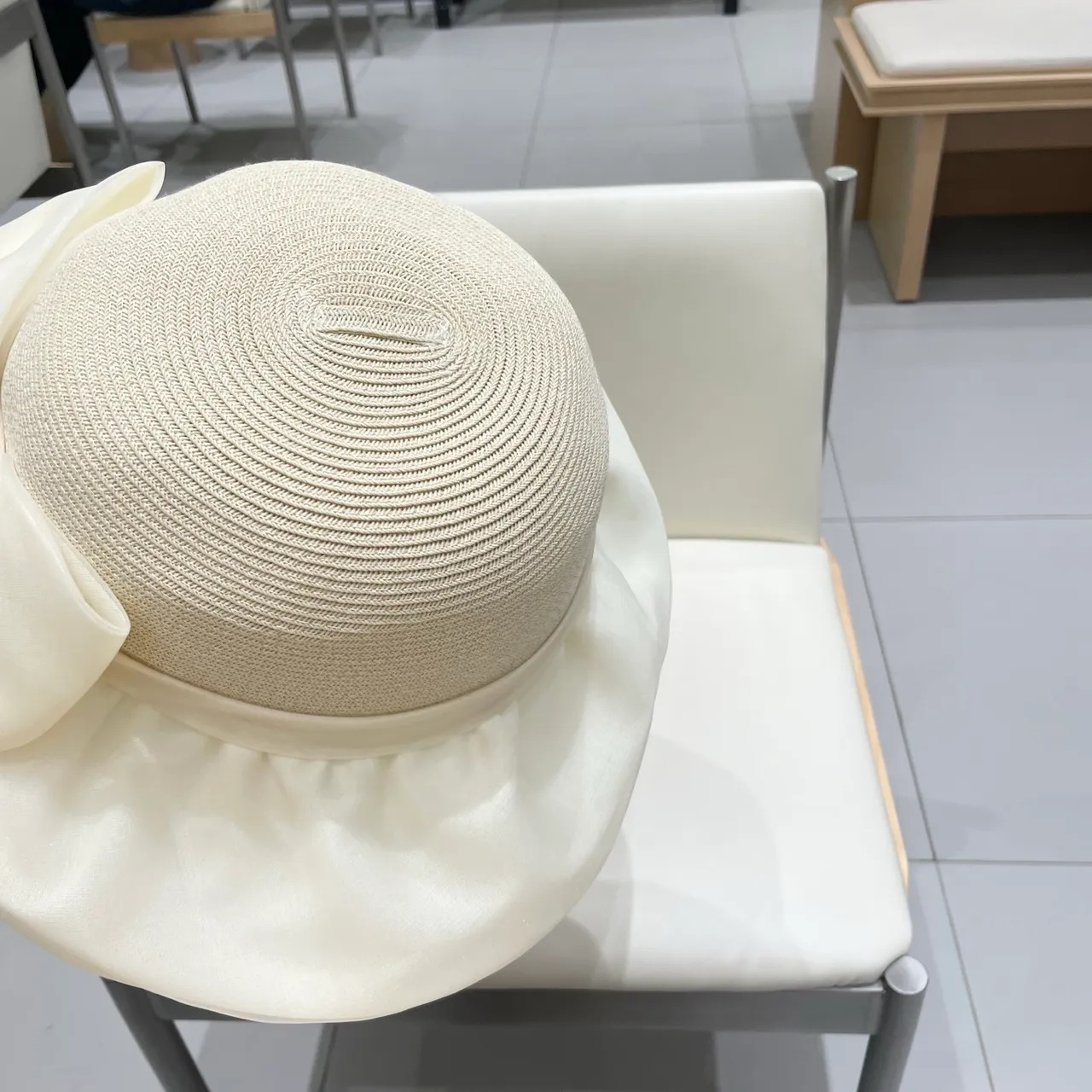 Prada Beige Blanc Paille Tressée Couronne Borde Large Souple Fedora 5